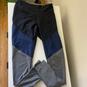 Outdoor voices leggings